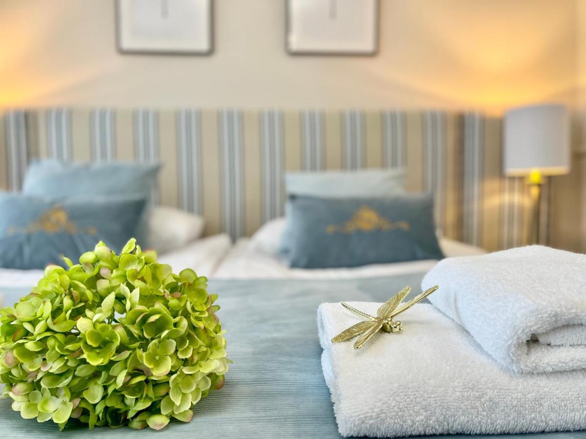 Apartamenty Kamienica Arte 4 Устка Екстериор снимка